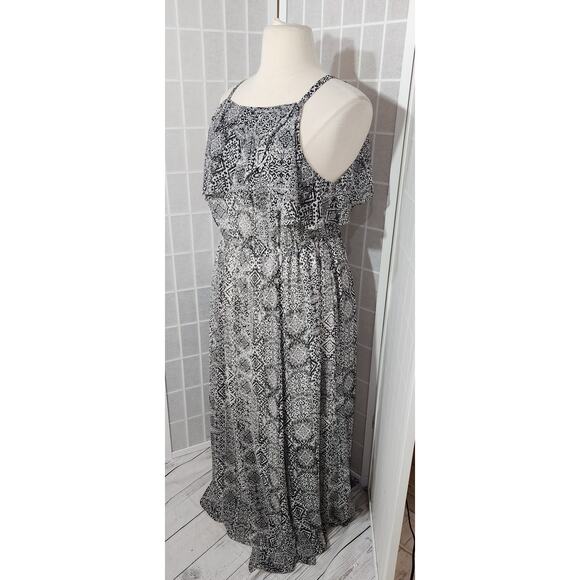 NWOT Torrid Black White Ikat High Deck Chiffon Maxi Dress Plus Size: 2X (18/20) - Picture 6 of 8